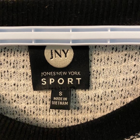 Assorted Sweaters - Picture 13 of 13